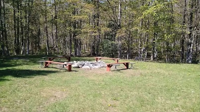 Cozy Comfort Double Room 09 â Peninsula Motel, Minutes from Wiarton Waterfront