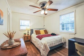 2 chambres, fer et planche à repasser, accès au Wi-Fi (inclus)