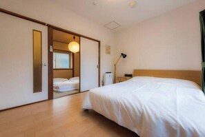 2 室のベッドルーム、インターネット、ベッドシーツ