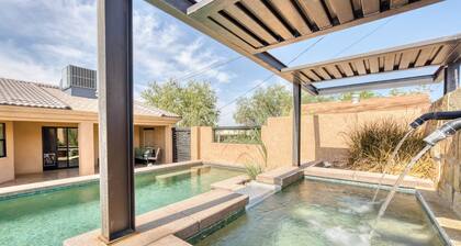 The Bullpen: Spacious Retreat, Sleeps 21! Pool-Spa-Casita-Ample Parking