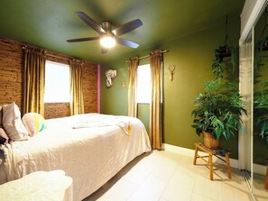 3 多间卧室、熨斗/熨衣板、WiFi、床单
