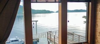 Beautiful remote waterfront Southeast Alaska Cabin, near Ketchikan