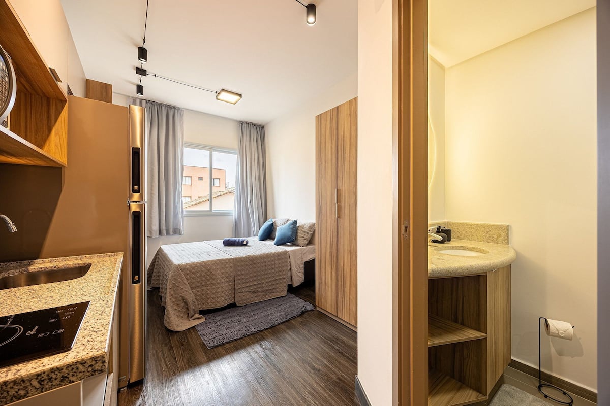 Comfort Studio | Blackout curtains, free WiFi, bed sheets