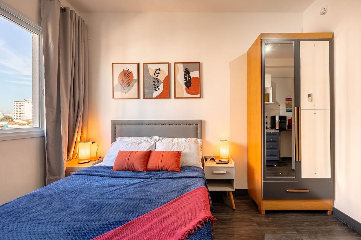 Comfort Studio | Blackout drapes, free WiFi, bed sheets