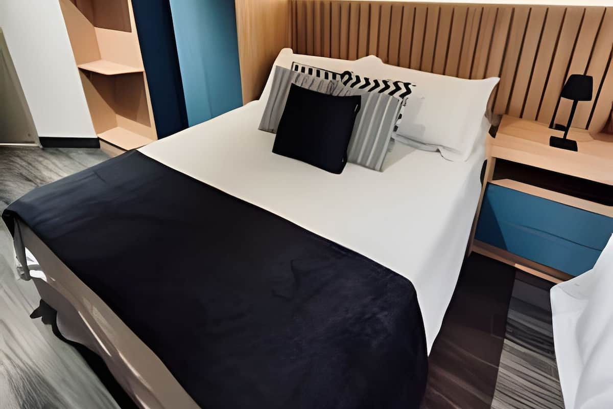 Comfort Studio | Blackout drapes, free WiFi, bed sheets