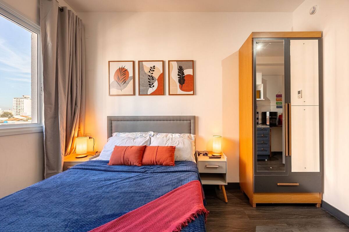 Comfort Studio | Blackout drapes, free WiFi, bed sheets