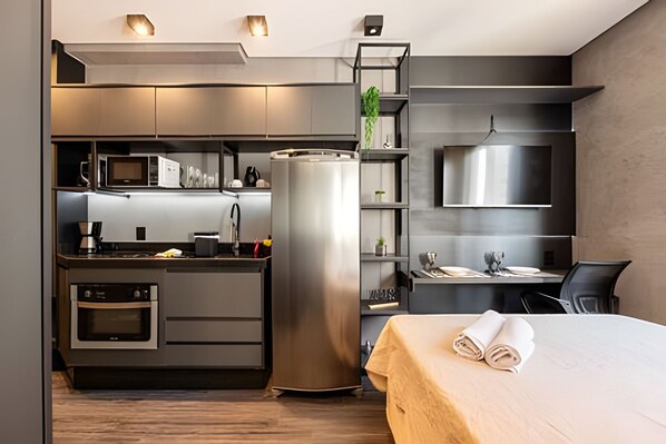 Studio Premier | Rideaux d’obscurcissement, accès au Wi-Fi (inclus), literie fournie