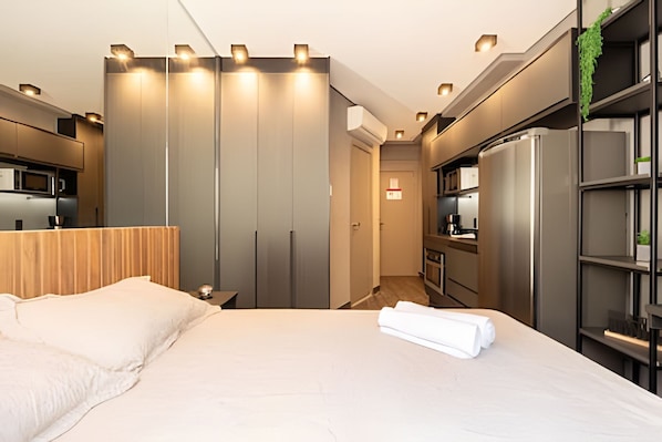 Premier Studio | Blackout drapes, free WiFi, bed sheets