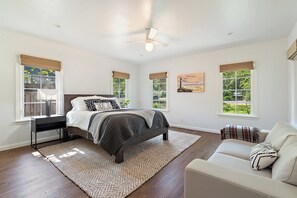 4 bedrooms, WiFi, bed sheets