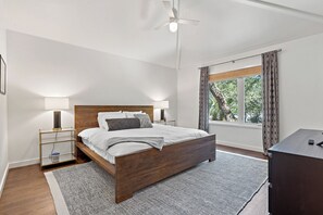 4 bedrooms, WiFi, bed sheets