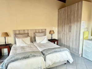 2 chambres, fer et planche Ă repasser, Wi-Fi, draps fournis