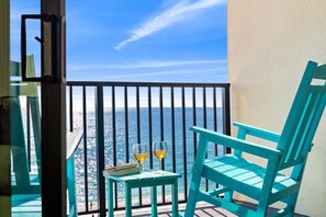 Property grounds - Last-minute Mar Special! Beachfront Condo, Direct Ocean View, Free Beach Chairs! (Panama City Beach)