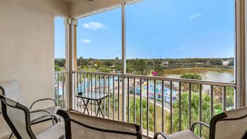 Apartamento, 3 habitaciones | Vistas al complejo turístico