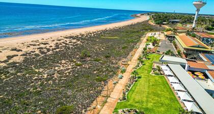 Edacious Edgar Modern 1x1