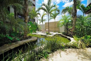 Property grounds - Chic 1-bedroom apartment with fitness room and AC in lovely  Playa del Carmen (Solidaridad)