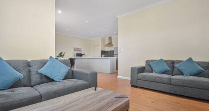 Marvellous McKay 3x2 Close to CBD