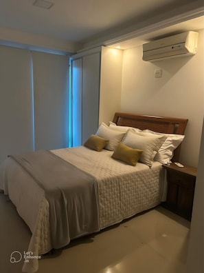 5 chambres, fer et planche à repasser, Wi-Fi, draps fournis