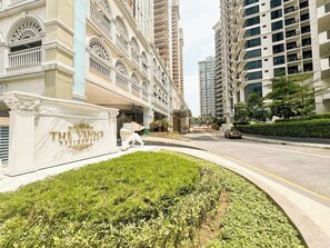 Exterior - Luxury BGC Condo, Venice Grand Canal #vlrtc5h (Taguig)