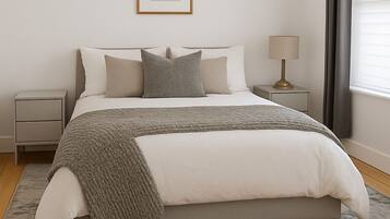 3 bedrooms, iron/ironing board, WiFi, bed sheets