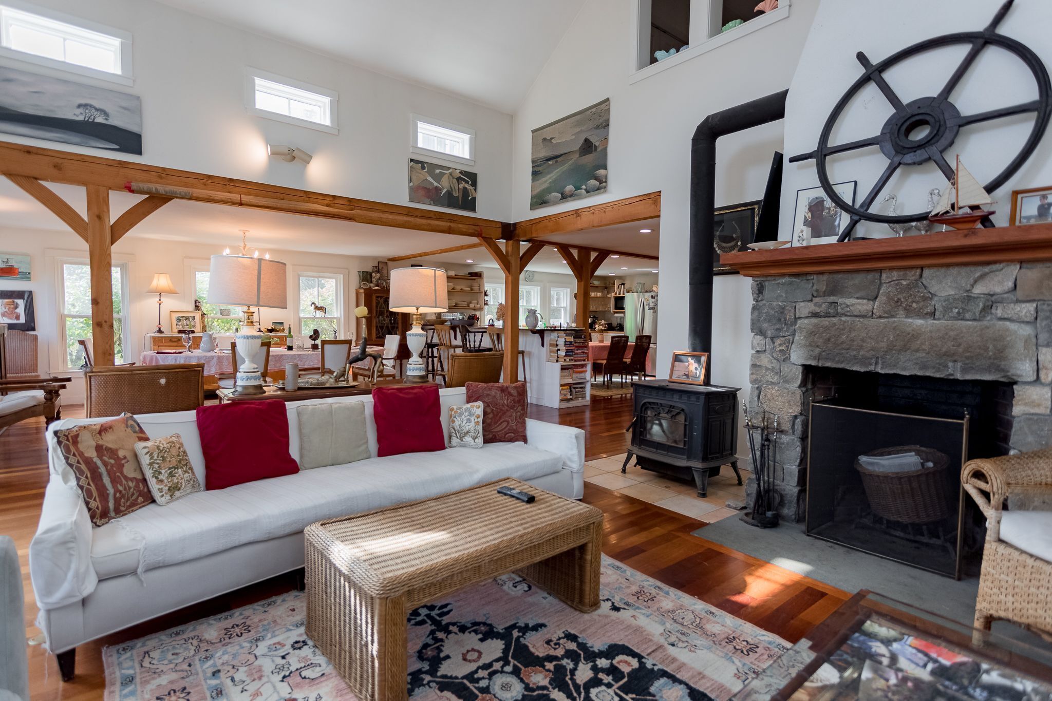 TV, fireplace, books, stereo