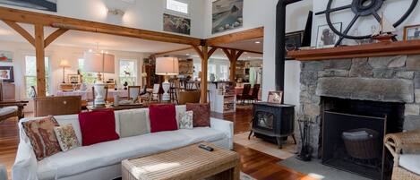 TV, fireplace, books, stereo