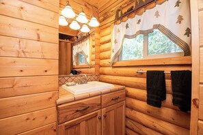 シャワー、ヘアドライヤー、タオル、石鹸