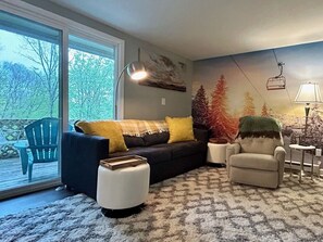 تلفزيون ذكي، مدفأة، كُتُب