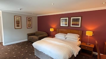 Deluxe Double Room | Desk, laptop workspace, iron/ironing board, free WiFi