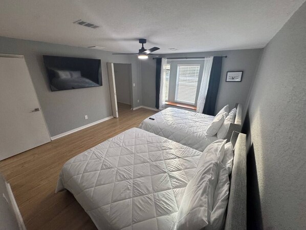Iron/ironing board, free WiFi, bed sheets