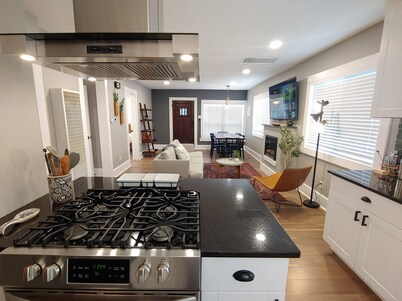 Modern Adobe-Style Retreat Between Downtown & Old Town Albuquerque