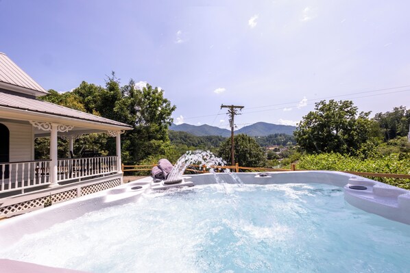 Baignoire à remous extérieure