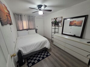 2 bedrooms, internet, bed sheets