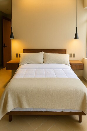 Biancheria da letto ipoallergenica, minibar, una scrivania
