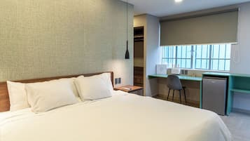 Dobbeltrom – grand | Allergitestet sengetøy, minibar, skrivebord og skrivebord for bærbar PC