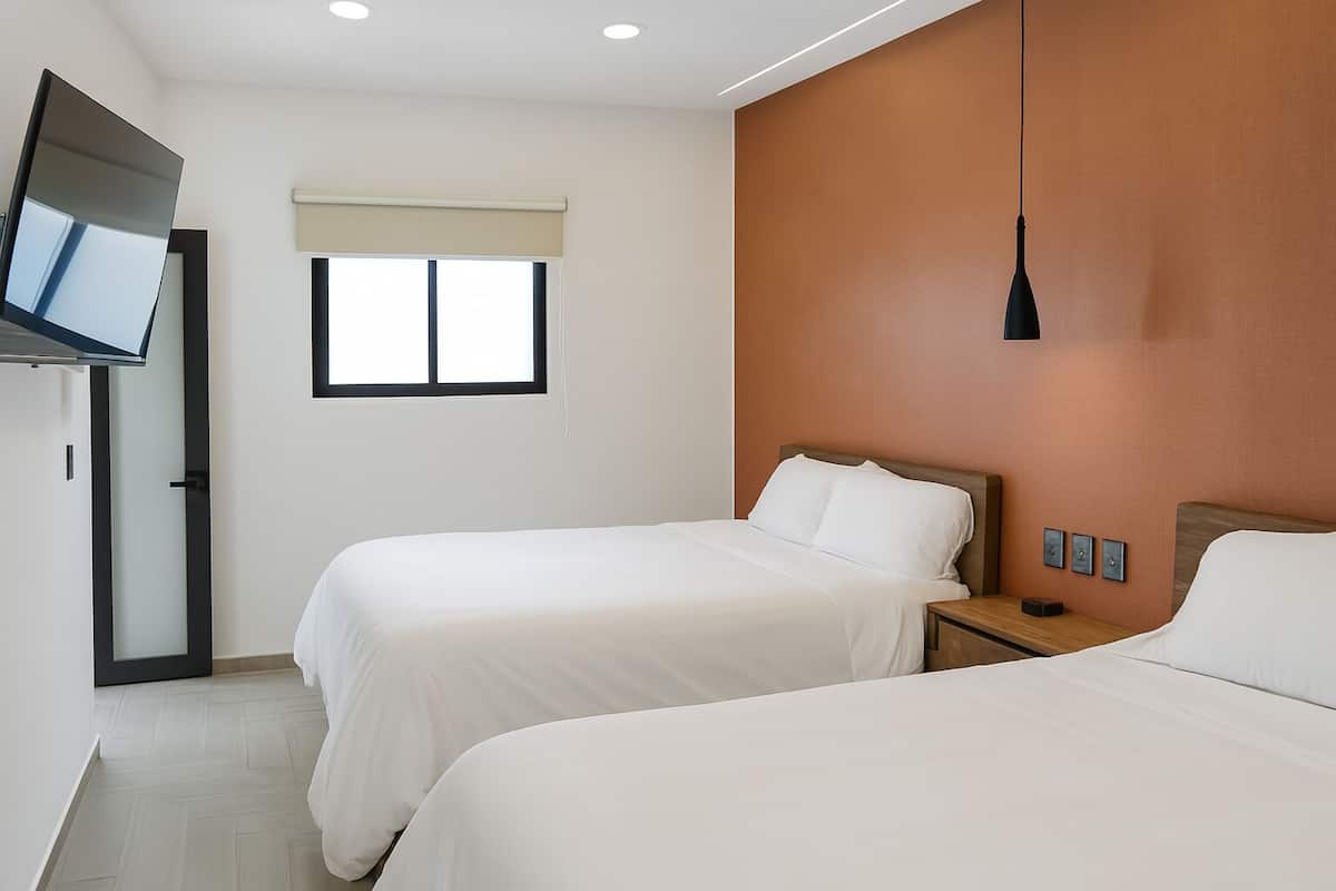 Chambre avec lits jumeaux | Literie hypoallergénique, minibar, bureau