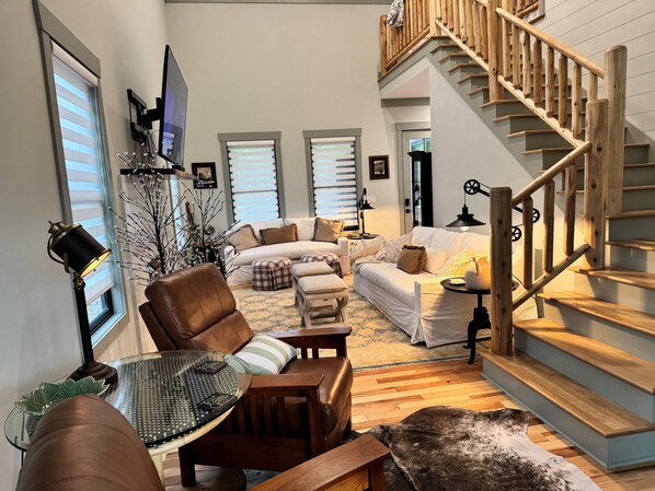 Televisión y chimenea 