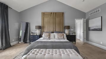 2 bedrooms, desk, iron/ironing board, free WiFi