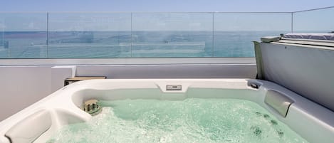 室外 SPA 浴池