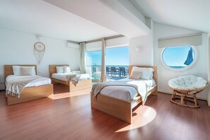 5 bedrooms, iron/ironing board, Internet, bed sheets