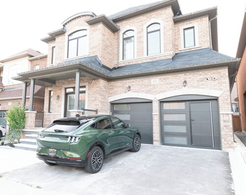 Serene 2-bedroom Basement apartment with AC in Oakville