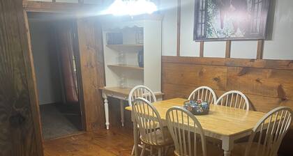 Marvelous cabin with fenced in yard in charming Stamps Arkansas