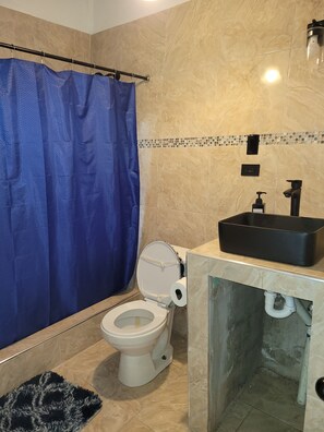 Classic Apartment | Bathroom