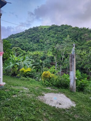 Exterior - Cozy studio apartment with private parking (Aeolus Valley)