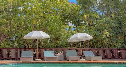 Vista Villa - Luxe Pool Home with Beautiful Views