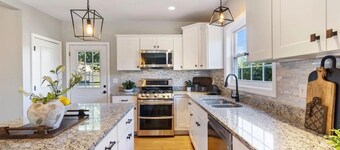 Harborside Designer Retreat Sleeps 10