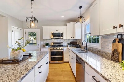 Harborside Designer Retreat Sleeps 10