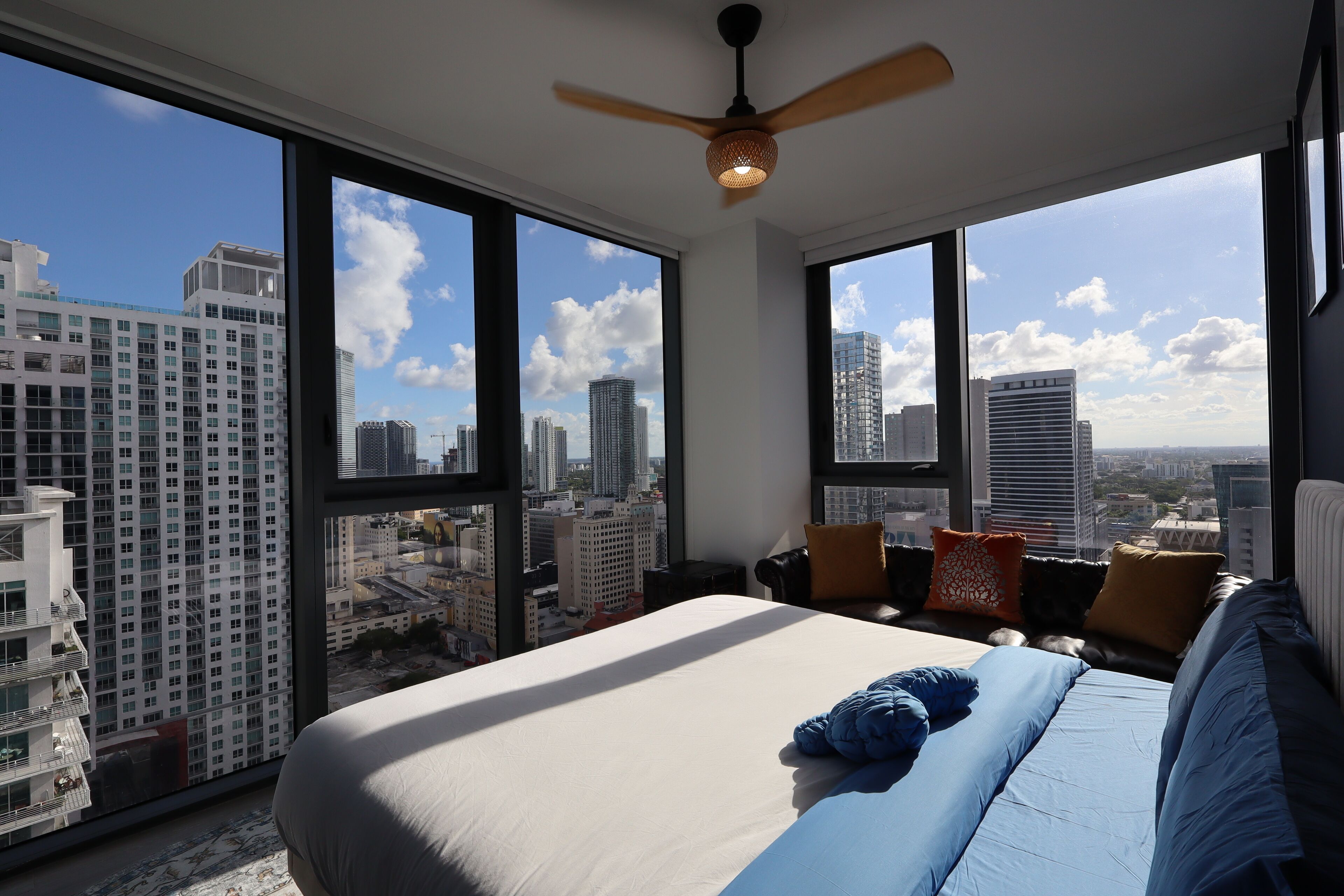 2 室のベッドルーム、アイロン / アイロン台、インターネット、ベッドシーツ