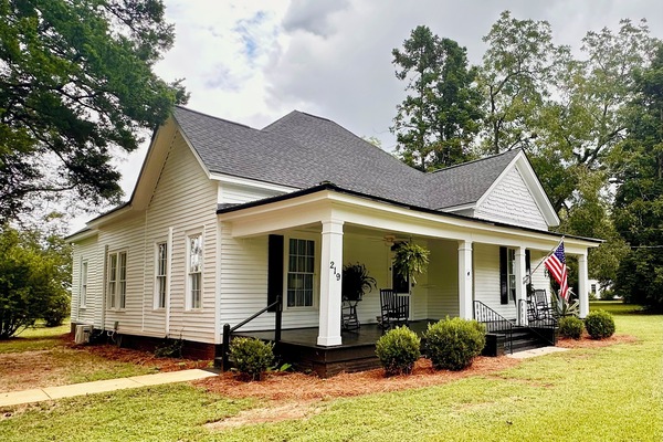 Front view of home and down left side
