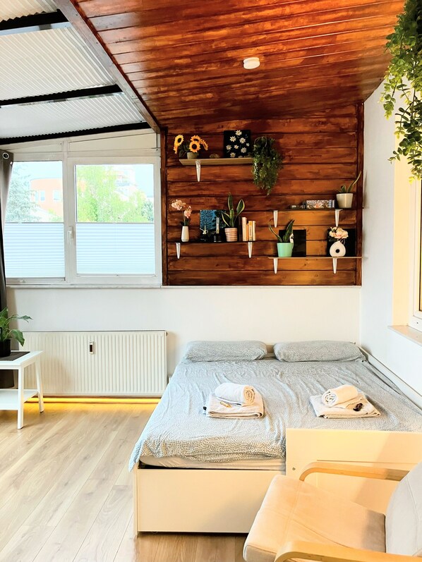 2 bedrooms, WiFi, bed sheets - Stay at the heart of Villach, great outdoor space (Villach)