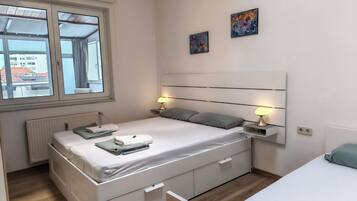 2 bedrooms, WiFi, bed sheets
